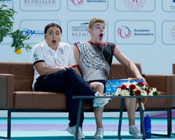 Felix Smith and his Coach's reaction at his high scores at the European Championsips