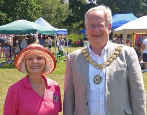 Mayor of Yateley Councillor Stuart Bailey with Marylin Robson from Hart Lions