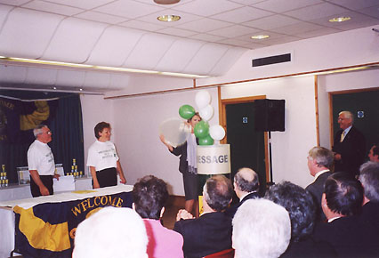 Penelope Keith releases the balloons.